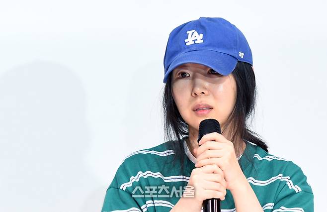 경영권 탈취 시도 의혹을 받고 있는 민희진 어도어 대표가 지난 4월 25일 오후 서울 서초구 한국컨퍼런스센터에서 기자회견을 하고 있다. 사진 | 박진업 기자 upandup@sportsseoul.com