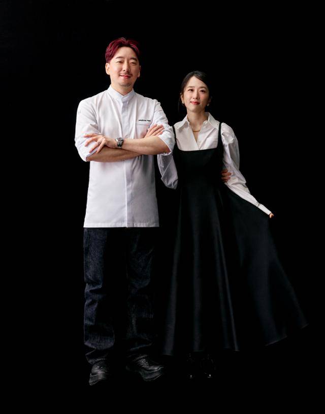 아토믹스의 박정현, 박정은 대표. ⓒPeter Ash Lee