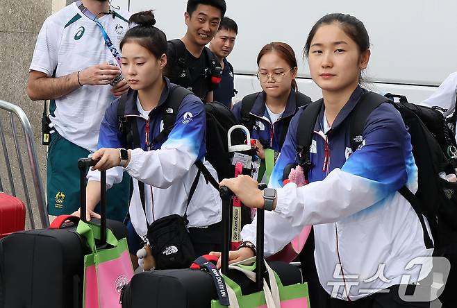 여서정을 비롯한 대한민국 체조 국가대표 선수들이 21일(한국시간) 파리 생드니에 위치한 올림픽 선수촌에 입촌하고 있다. 2024.7.21/뉴스1 ⓒ News1 이동해 기자