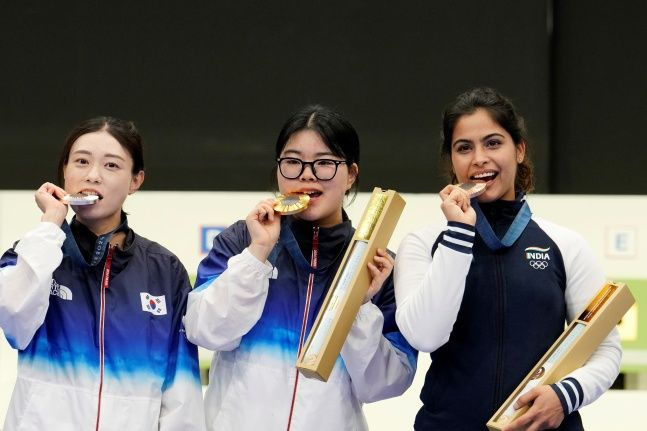 금메달 오예진(가운데). ⓒ AP=뉴시스