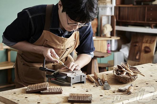 현대리바트 '리바트 공방'에 입점한 '호작담' 공방 사진(현대리바트 제공)