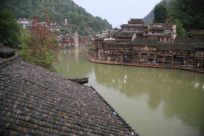 천 년 이상의 역사를 간직한 봉황고성 (사진. 김관수)