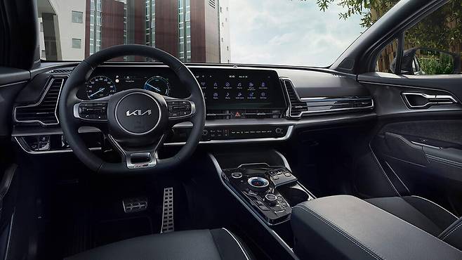 사진 : 기아 현행 스포티지 실내