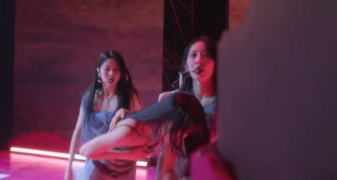 르세라핌 공식 유튜브 채널 영상 캡처