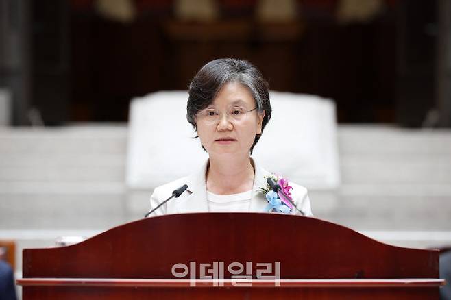 노정희 대법관이 1일 서울 서초구 대법원에서 열린 퇴임식에서 퇴임사를 하고 있다. (사진=대법원)