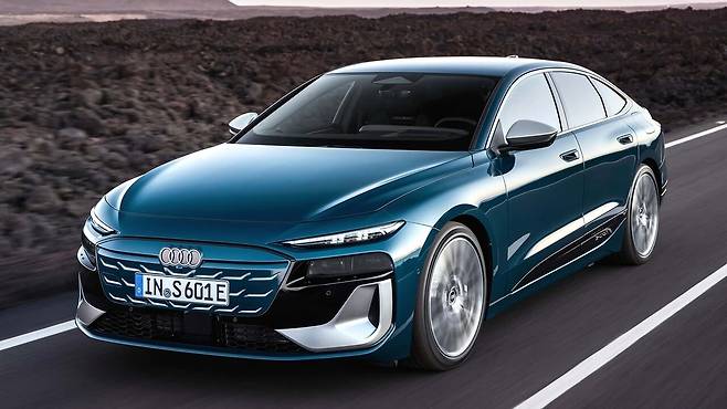 아우디 S6 스포트백 E-트론