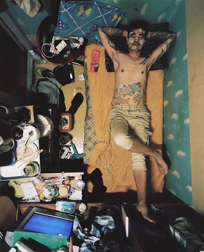 고시텔의 댄스강사, 2016년 서울 신림동 / 사진가 심규동