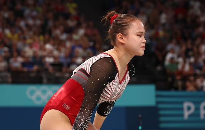 3일(현지시간) 프랑스 파리 베르시 아레나에서 열린 2024 파리올림픽 기계체조 여자 도마 결승전에서 한국 여서정이 연기를 마친 뒤 아쉬운 표정을 짓고 있다. 여서정은 7위를 기록했다. /사진=연합뉴스