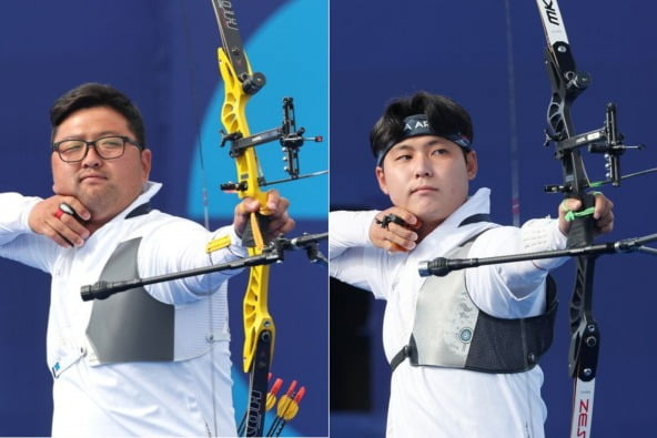 대힌민국 양궁 남자 국가대표 김우진(왼쪽)과 이우석이 2024년 파리 올림픽에 출전해 활시위를 당기고 있다. [사진 = 연합뉴스]