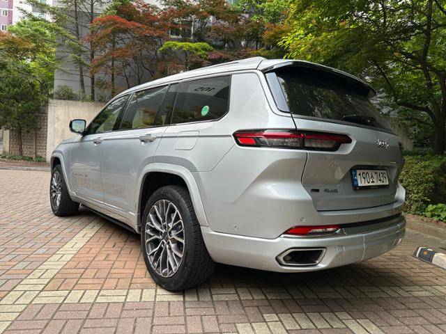 지프 그랜드체로키 L 뒷모습. 이상무 기자