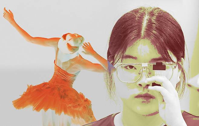 (좌)파리 오페라 발레단 에투알 박세은의 ‘빈사의 백조’. 예술의전당 제공 (우)8일(현지시간) 프랑스 샤토루 슈팅 센터에서 열린 2024 파리올림픽 사격 공기권총 10m 여자 결선에 앞서 주어진 5분 연습에서 오예진이 과녁을 조준하기 위해 눈가래개를 덮고 있다. 연합뉴스
