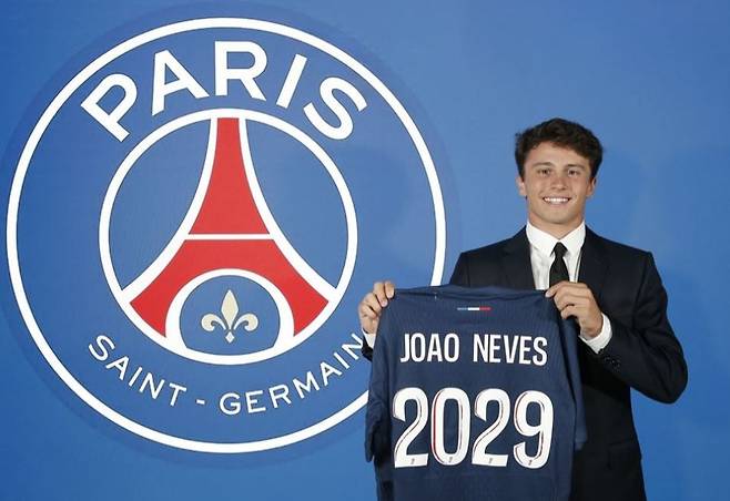 주앙 네베스(파리생제르맹). 파리생제르맹 홈페이지 캡처