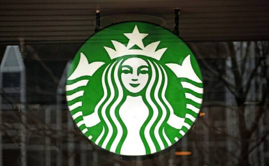 올해 25주년을 맞은 한국 스타벅스가 점포수 글로벌 3위에 올라설 수 있을지 관심이 쏠린다. 연합뉴스