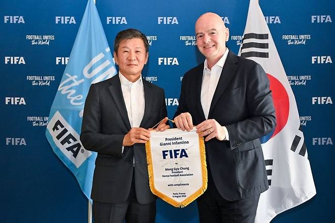 정몽규 대한축구협회(KFA) 회장과 잔니 인판티노 국제축구연맹(FIFA) 회장의 모습. /사진=잔니 인판티노 FIFA 회장 인스타그램
