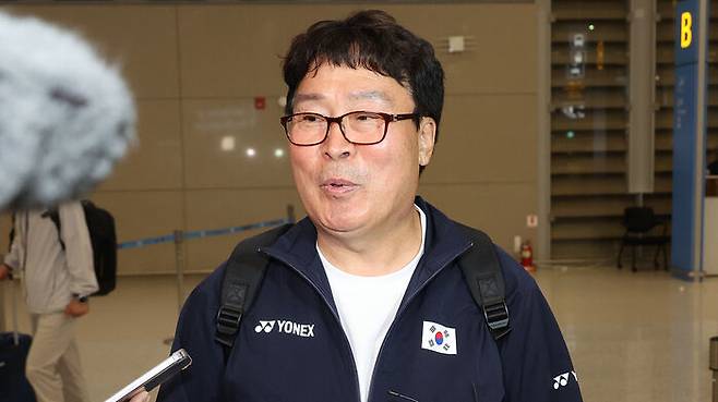 귀국한 김택규 대한배드민턴협회장