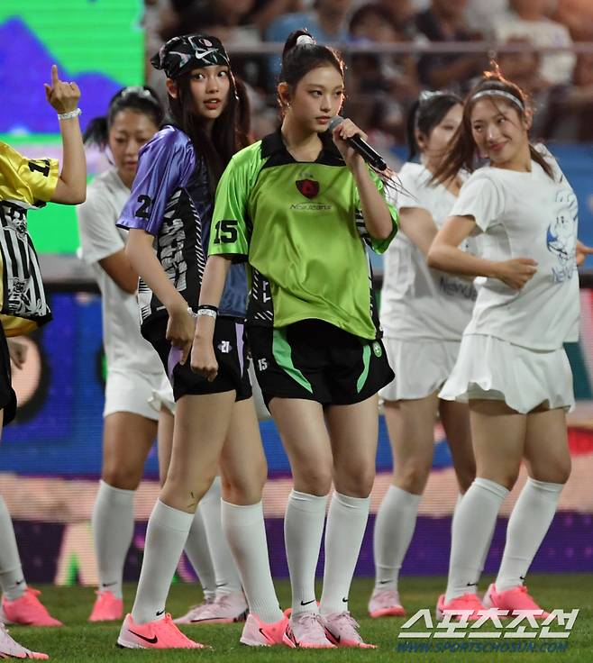 토트넘 홋스퍼와 바이에른 뮌헨의 친선경기가 3일 서울월드컵경기장에서 열렸다. 뉴진스가 멋진 무대를 선보이고 있다. 상암=박재만 기자 pjm@sportschosun.com /2024.08.03/