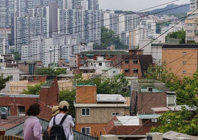 서울 성북구 동선동과 돈암동 일대 아파트와 다세대,빌라들이 밀집한 주택가 모습 / 사진출처=연합뉴스