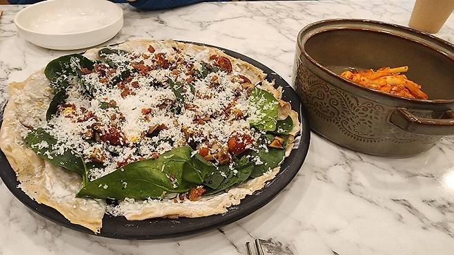 낙지칼국수와 메밀전