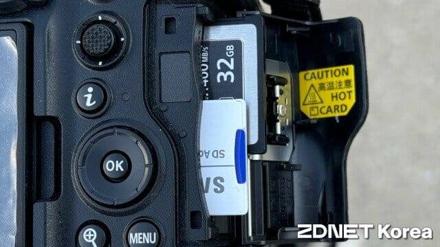 영상 기록 매체로 SDXC 카드와 CF익스프레스 카드를 활용한다. (사진=지디넷코리아)