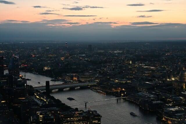 야간 촬영이 많거나 어두운 곳, 실내 촬영이 많다면 풀프레임을 고려할 수 밖에 없다. (사진=지디넷코리아)