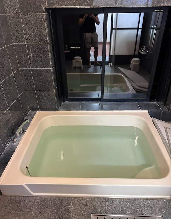 08988171c7831ef523e6f590449c7018dfe3dc1f079efde977705602c060174cdf4b1b07a6026b5607baa2f29f3950ede86d1264