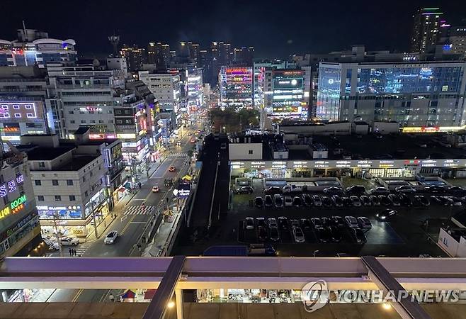 경남 창원 상남동 유흥가. 연합뉴스