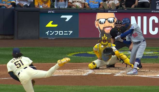 무키 베츠가 3회초 좌월 투런홈런을 터뜨리고 있다. 사진=MLB.TV 캡처