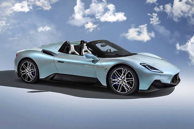 마세라티 MC20 첼로