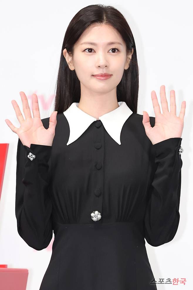 tvN 새 토일드라마 '엄마친구아들'(극본 신하은, 연출 유제원), 제작발표회에 참석한 배우 정소민. ⓒ이혜영 기자 lhy@hankooki.com