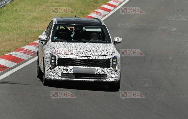 사진 : 기아 스포티지 페이스리프트 스파이샷 (출처=KCB)