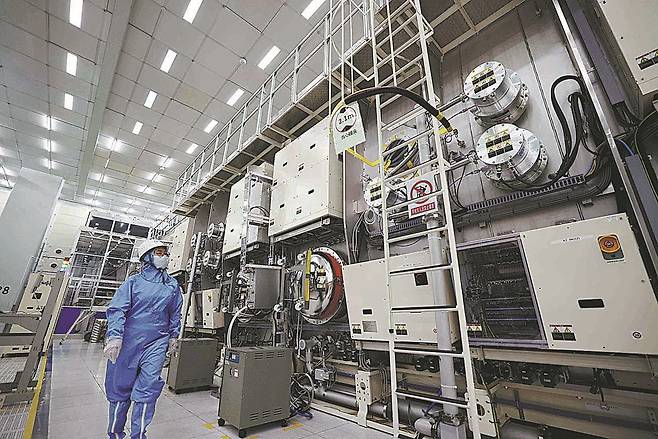 중국 BOE의 OLED 패널 생산라인 내부./BOE