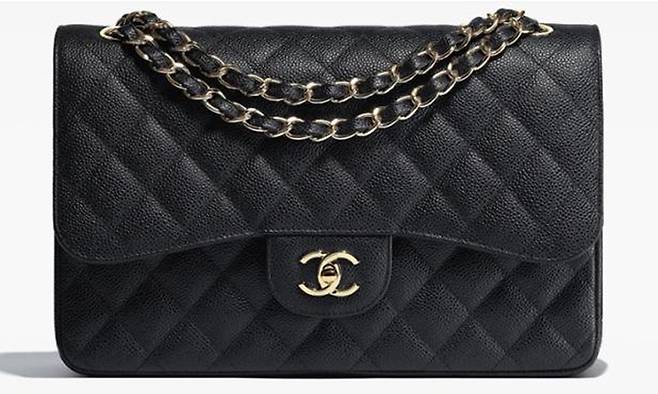 명품 브랜드 샤넬의 대표 가방 '샤넬 클래식 플랩백'. 샤넬 홈페이지 캡처