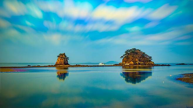 김양평 - 해변의 아침빛 (Morning Light on the Beach)