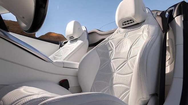 마이바흐 SL 680 모노그램 시리즈