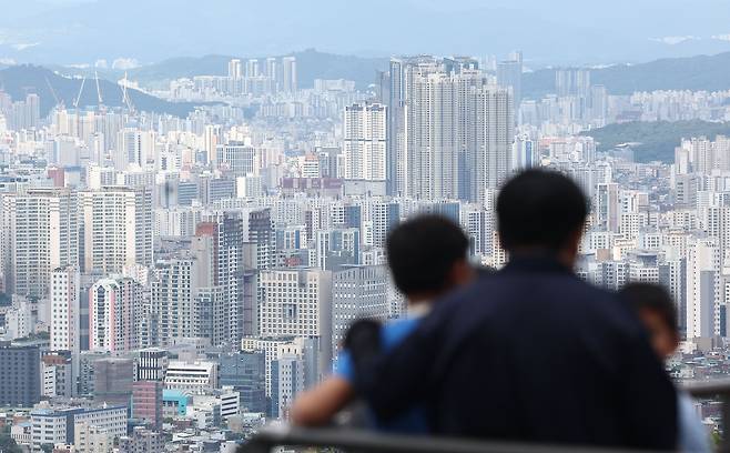 서울 남산에서 바라본 서울 아파트의 모습./연합뉴스