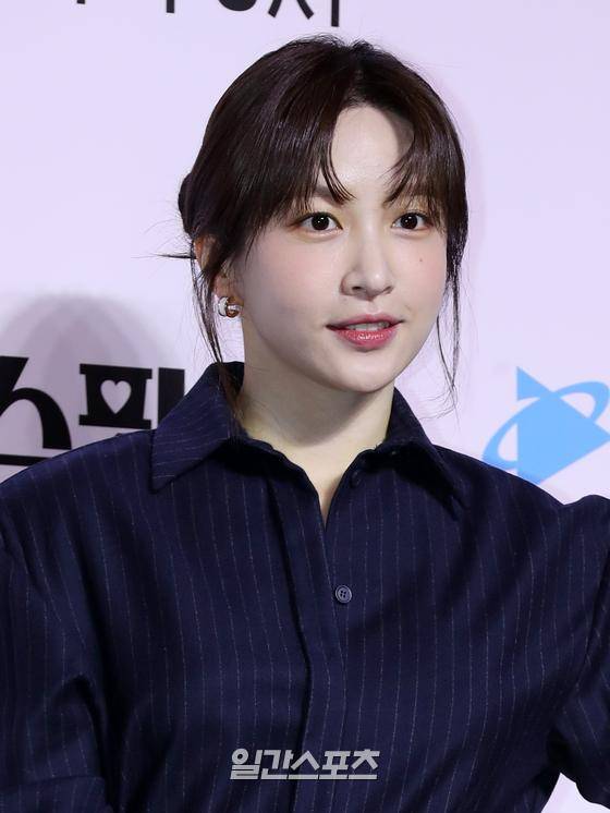 가수 겸 배우 하니.