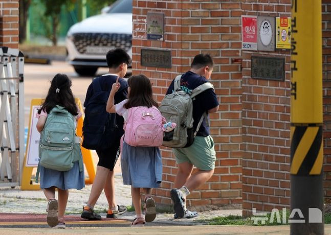 오는 10월1일부터 서울 관내 학교를 방문하려는 외부인들은 사전에 방문을 예약해야 한다.ⓒ뉴시스