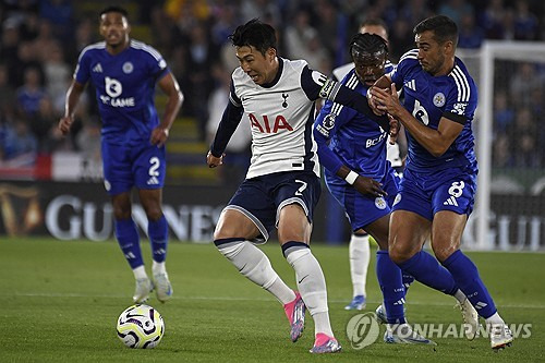 영국 매체 풋볼 365는 지난 21일(한국시간) 토트넘이 손흥민을 주전에서 제외하는 것을 넘어 방출해야 한다는 충격적인 주장을 내놨다. 레스터 시티와의 2024-2025 프리미어리그 개막전에 부진한 것이 전부이지만 19세 신입생 윌송 오도베르를 기용해야 한다는 의견까지 나왔다. 연합뉴스