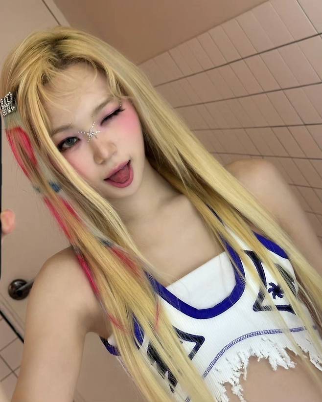 (사진=르세라핌 김채원 소셜미디어)