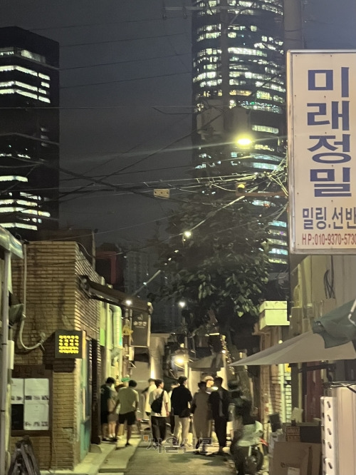 지난 16일 늦은 오후 서울 영등포구 문래동 ‘문래창작촌’ 일대 골목 풍경.