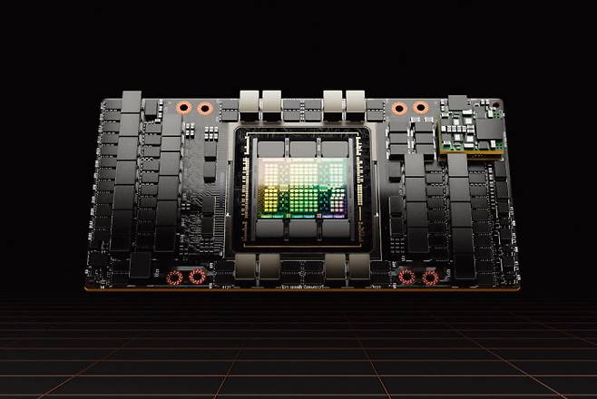 엔비디아의 주력 인공지능(AI)  칩 제품인 H100. [엔비디아 제공]