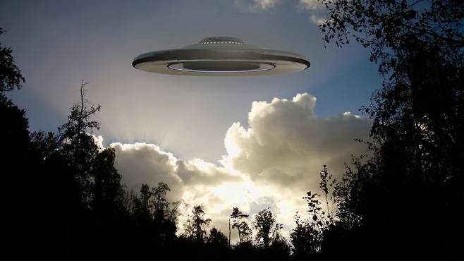 미확인 비행물체(UFO). 이 사진은 기사의 직접적인 내용과는 관련 없음. [이미지출처=픽사베이]