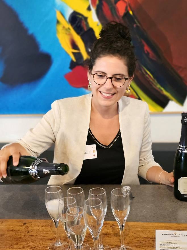 부베 라뒤베 투어 담당 에밀리 조스.&nbsp; 최현태 기자