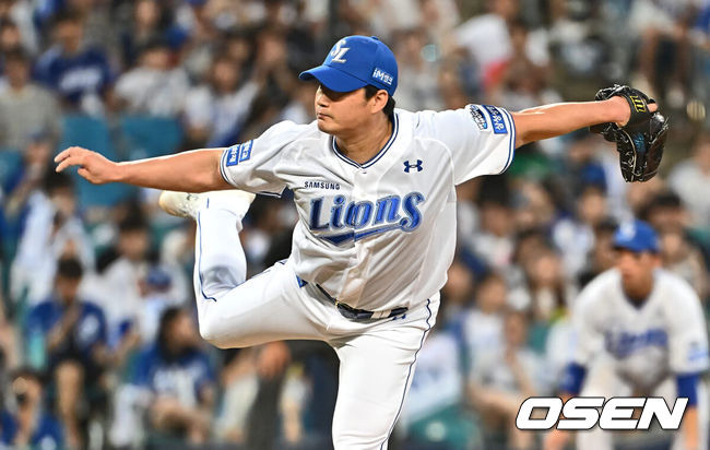 [OSEN=대구, 이석우 기자] 21일 대구삼성라이온즈파크에서 2024 신한 SOL 뱅크 KBO 리그 삼성 라이온즈와 롯데 자이언츠의 경기가 열렸다. 홈팀 삼성은 이승현이 방문팀 롯데는 반즈가 선발 출전했다. 삼성 라이온즈 오승환이 역투하고 있다. 2024.07.21 / foto0307@osen.co.kr