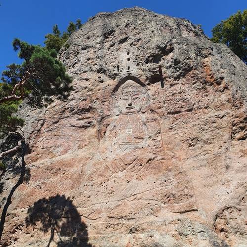 너비 13m 높이 13m에 달하는 보물 1200호 선운사 도솔암 마애불