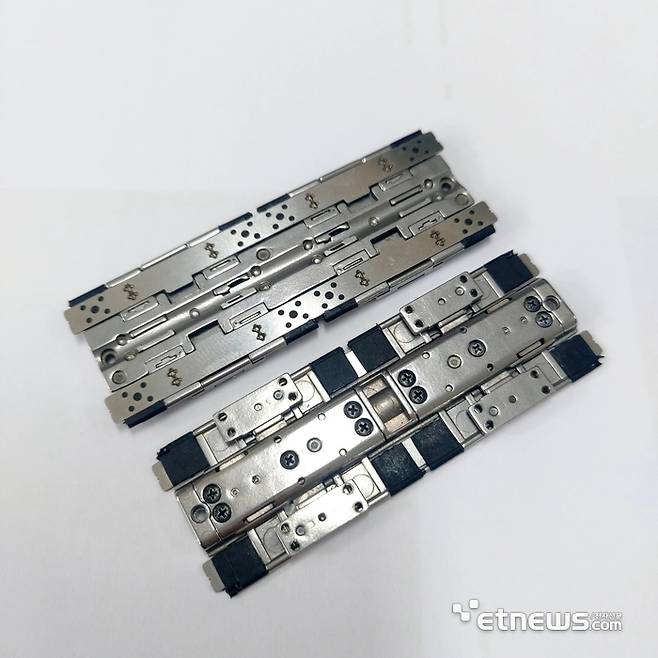 파츠텍이 두께 2.5㎜ 힌지 개발 바로 직전에 출시했던 3.2㎜ 힌지 제품