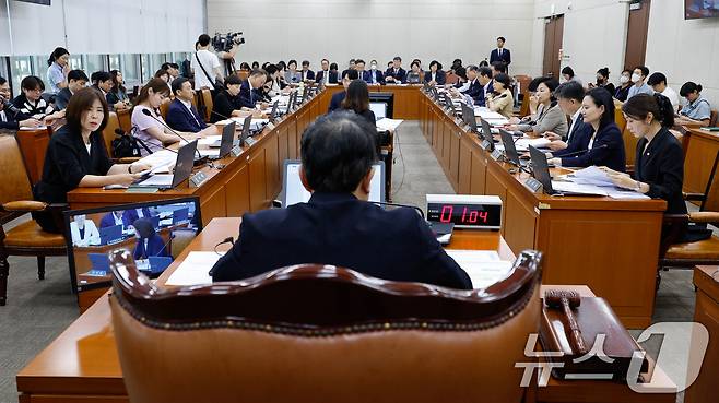 26일 오전 서울 여의도 국회에서 열린 보건복지위원회 3차 전체회의에서 김미애 국민의힘 간사가 간호법 논의를 촉구하고 있다. 2024.8.26/뉴스1 ⓒ News1 안은나 기자