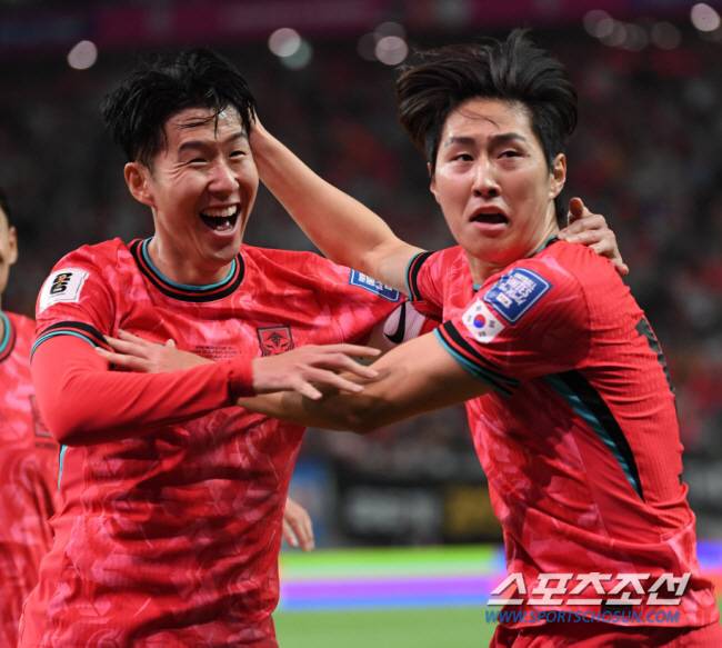 11일 서울월드컵경기장에서 열린 2026 FIFA 북중미 월드컵 2차 예선 대한민국과 중국의 경기. 손흥민이 선취골을 넣은 이강인과 환호하고 있다. 상암=박재만 기자 pjm@sportschosun.com/2024.06.11/