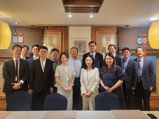 외교부는 26일 한국유엔체제학회 학자들과 간담회를 개최했다. [외교부 제공]