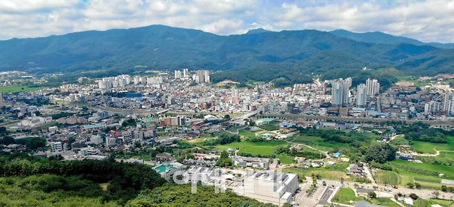 시청이 소재한 포천동 일대 전경.(사진=포천시)